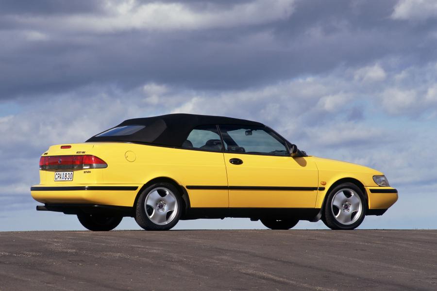  Saab 900 SE Turbo Convertible 1993 года  (фото 4 из 46)